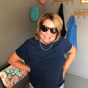 Meet your Posher, Lisa